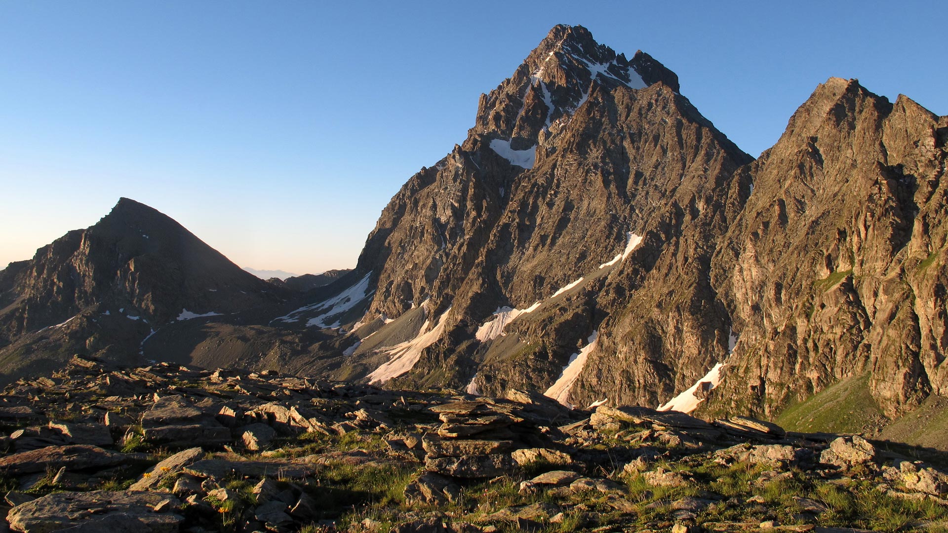 Salita alpinistica in vetta al Monviso via normale