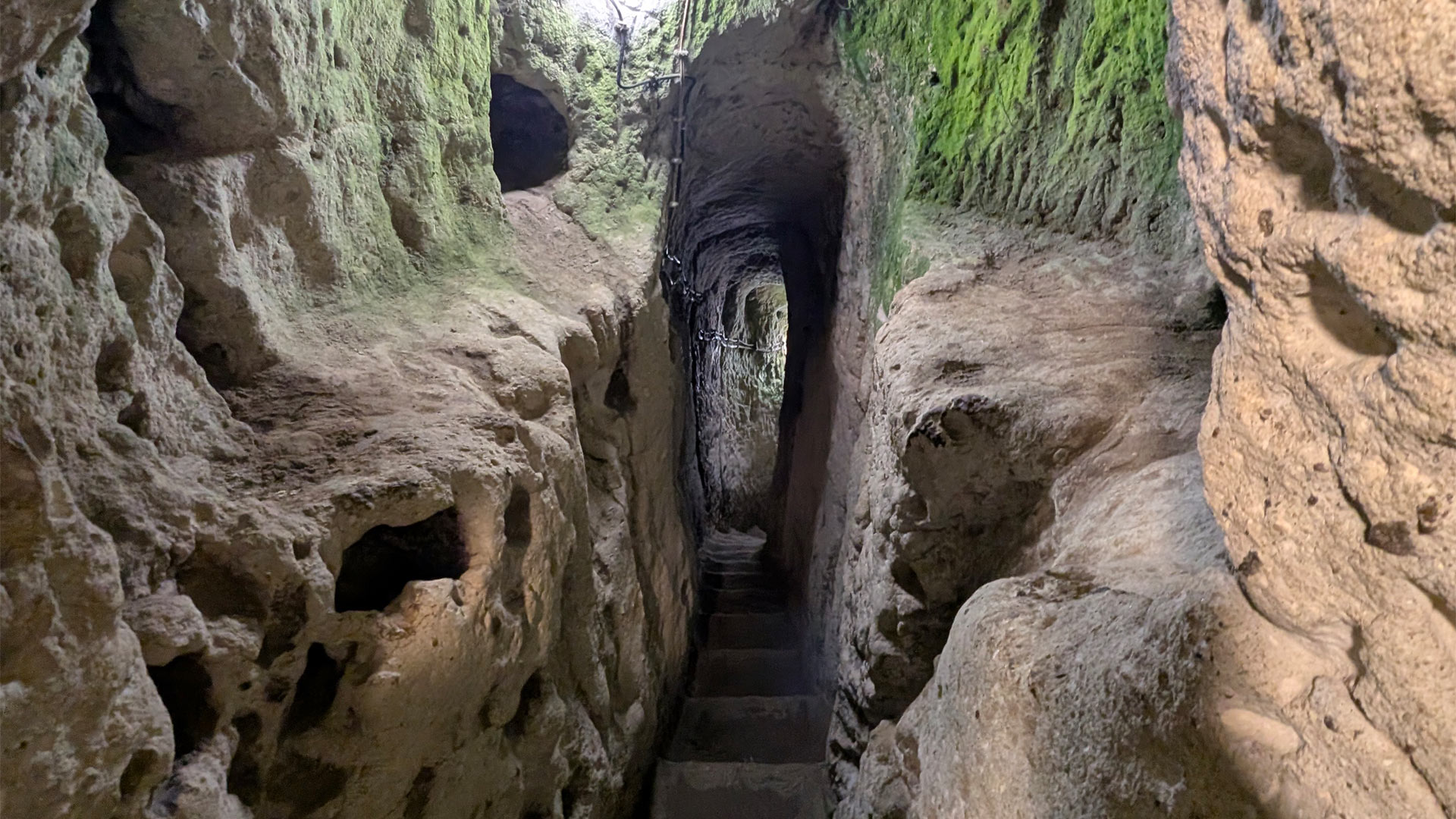 Viaggio in Turchia: Trekking in Cappadocia tra i camini delle fate e volo in mongolfiera Viaggio in Turchia: Trekking in Cappadocia tra i camini delle fate e volo in mongolfiera