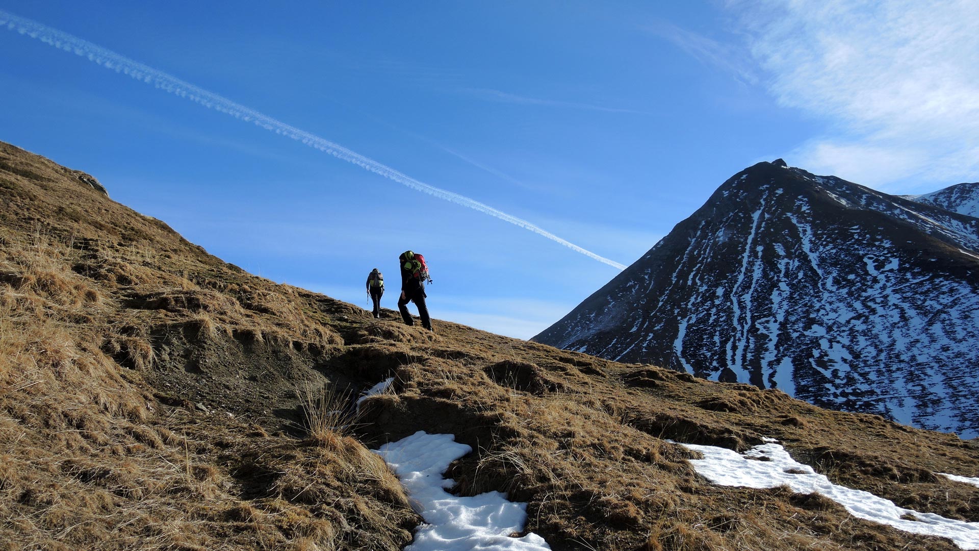 Perché pianificare un trekking estivo con anticipo