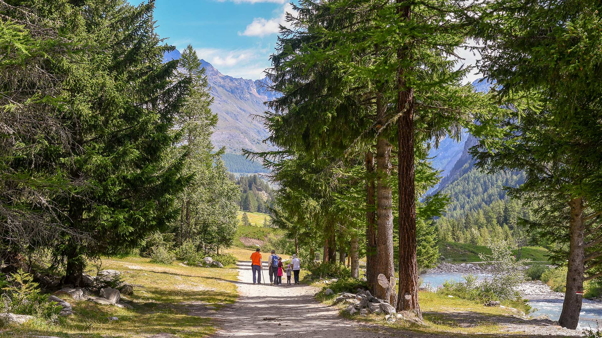 Italia: Trekking in montagna per famiglie con bambini
