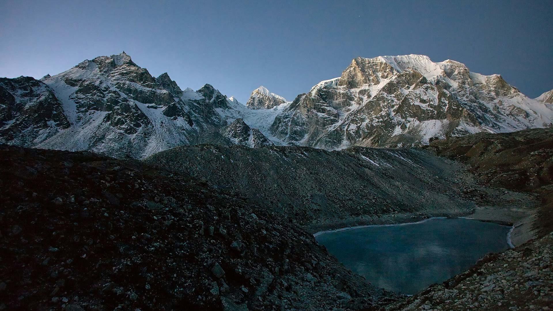 Simone Moro Tamara Lunger Manaslu invernale Simone Moro Tamara Lunger Manaslu invernale