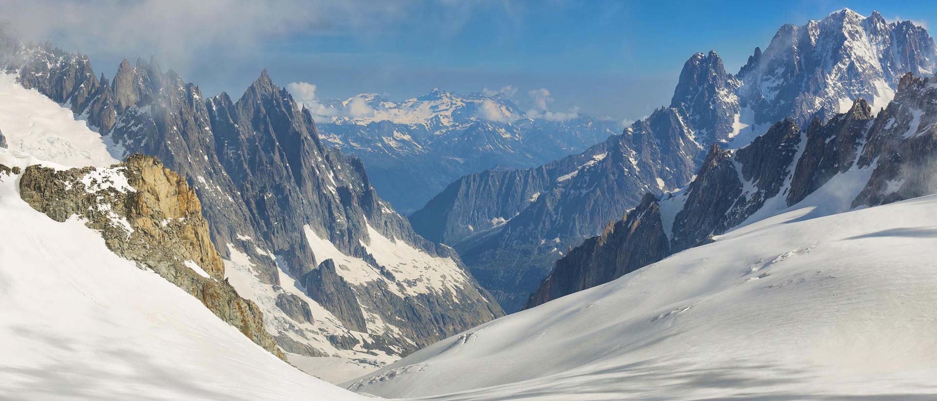 Escursione sul ghiacciaio del Monte Bianco: report uscita con le ciaspole Escursione sul ghiacciaio del Monte Bianco: report uscita con le ciaspole