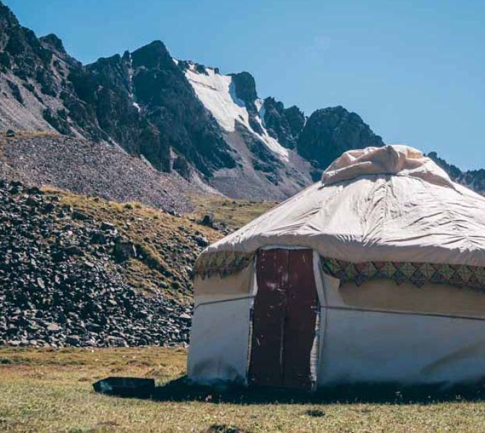 Viaggiare in Kirghizistan: dormire in yurta